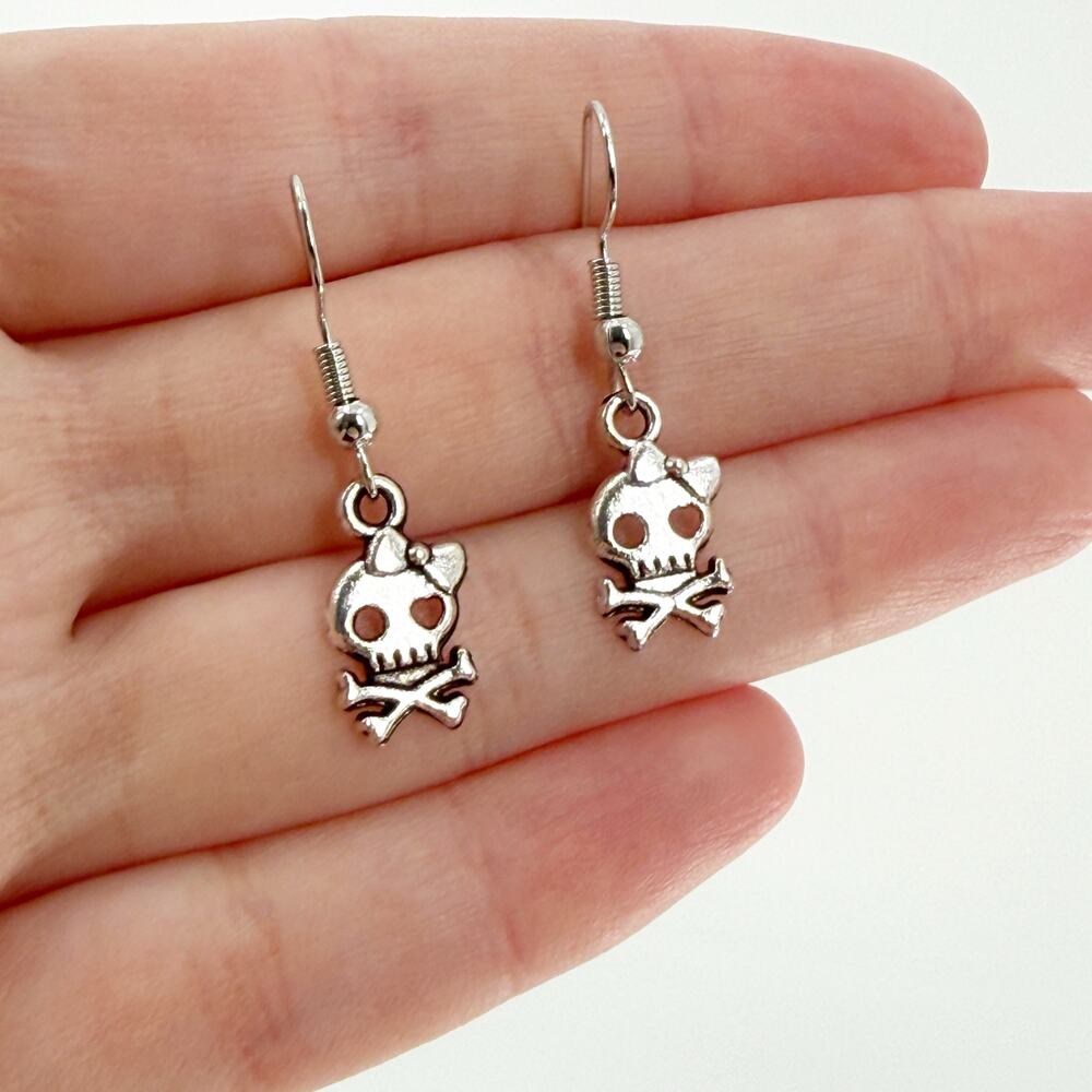 Kawaii Goth Skull Bow Earrings Silver Tone Dangle Emo Cute Punk